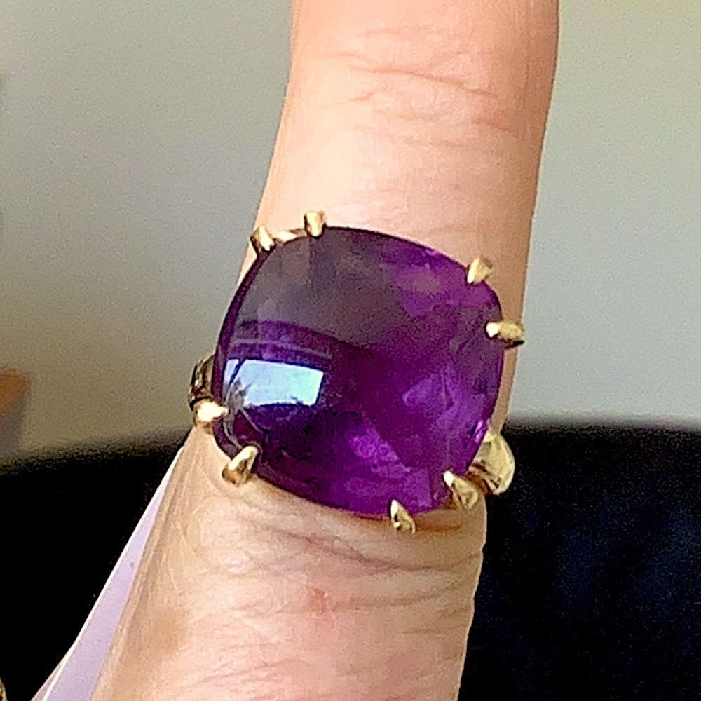 Elegant amethyst and 14k Gold Women's Ring